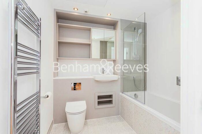1 Bedroom Flat To Rent In Duval House, Clapham Junction, SW11