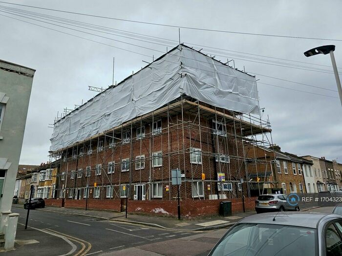 2 Bedroom Flat To Rent In Essex Street, London, E7