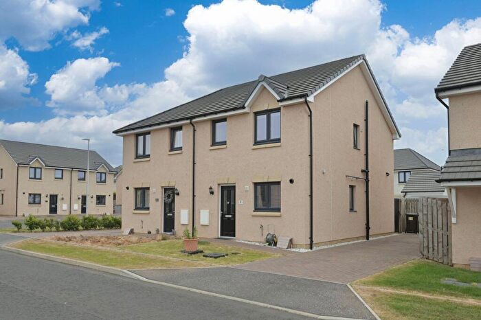 3 Bedroom Semi-Detached House For Sale In Grant Crescent, Macmerry, EH33