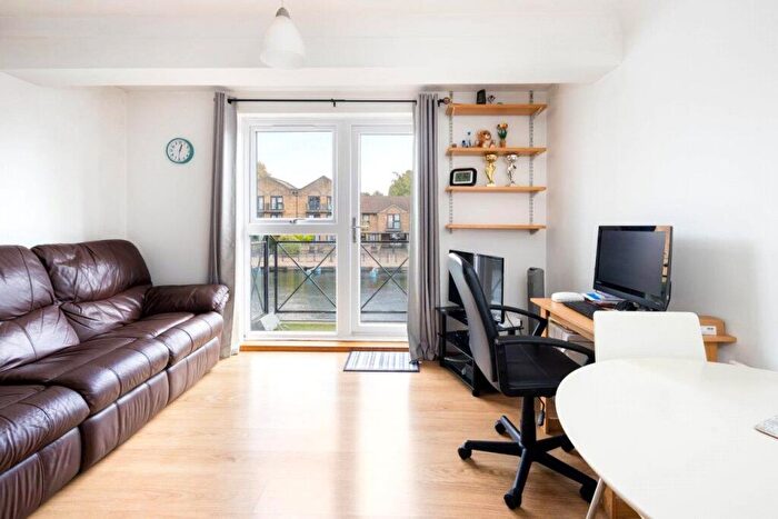 1 Bedroom Flat To Rent In Whiteadder Way, London, E14