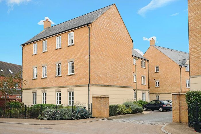 2 Bedroom Apartment To Rent In Harvest Grove, Witney, OX28