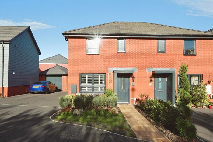 3 Bedroom Semi Detached House For Sale In Harris Close, Upper Lighthorne, Leamington Spa, CV33