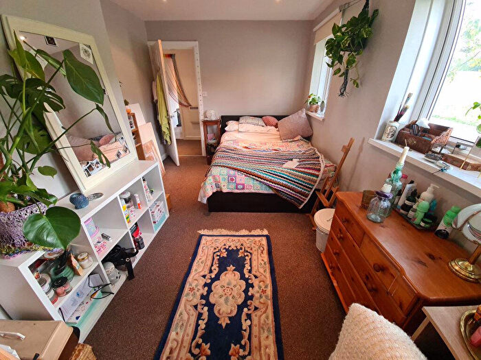 2 Bedroom Flat To Rent In Holborn Green, Leeds, LS6