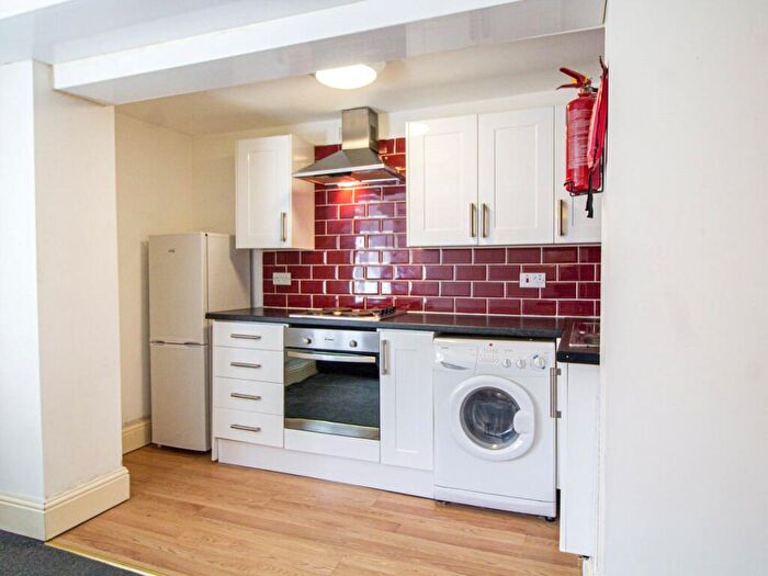 1 Bedroom Apartment To Rent In Apt, Hyde Terrace #, LS2