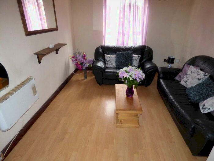 1 Bedroom Maisonette To Rent In Felton Close, Wigmore, LU2