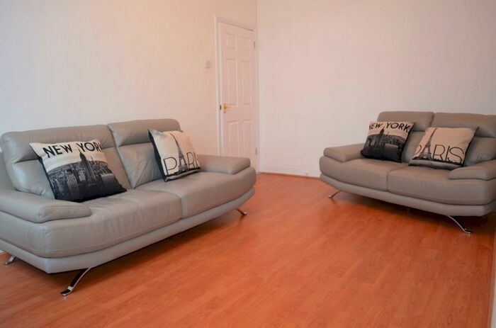 3 Bedroom Flat To Rent In Addycombe Terrace, Heaton, NE6