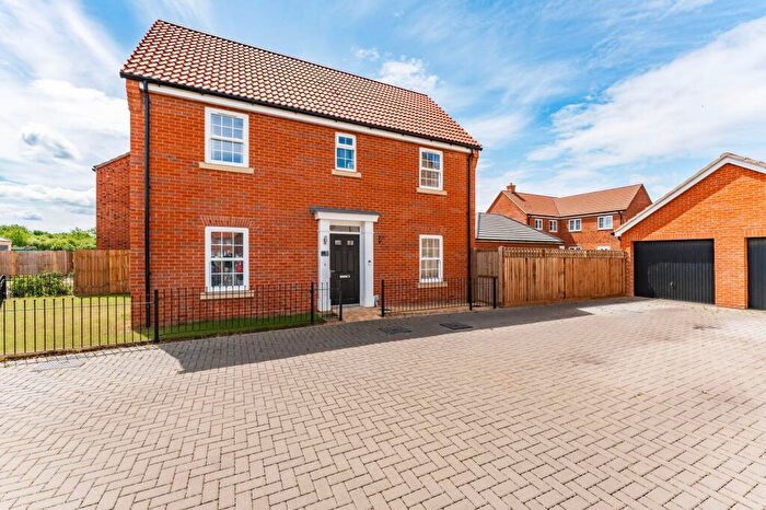 3 Bedroom Detached House For Sale In Ferrers Gardens, Wymondham, NR18