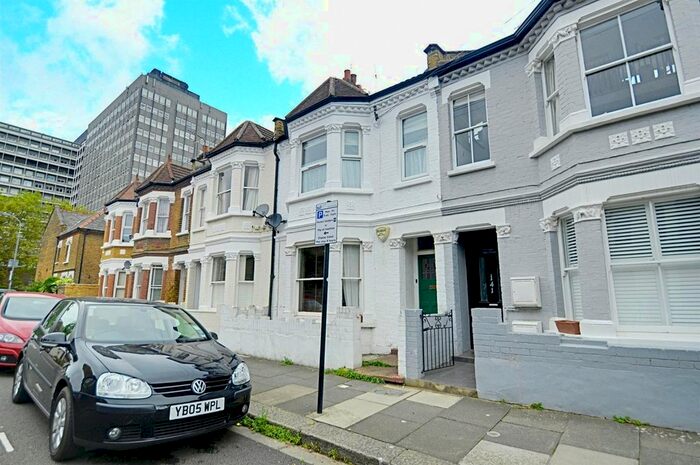 2 Bedroom Flat To Rent In Claxton Grove, Hammersmith, London, W6