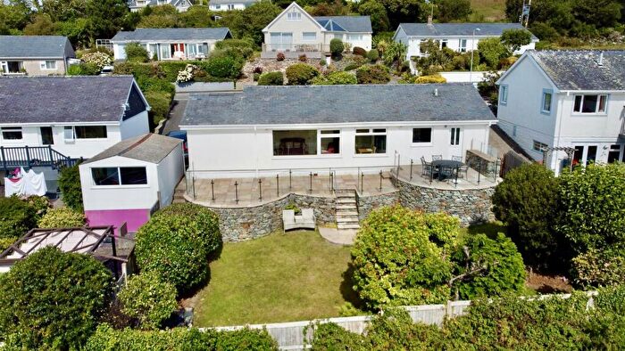 3 Bedroom Detached Bungalow For Sale In Llwyn Y Gadair, Llanfair, LL46