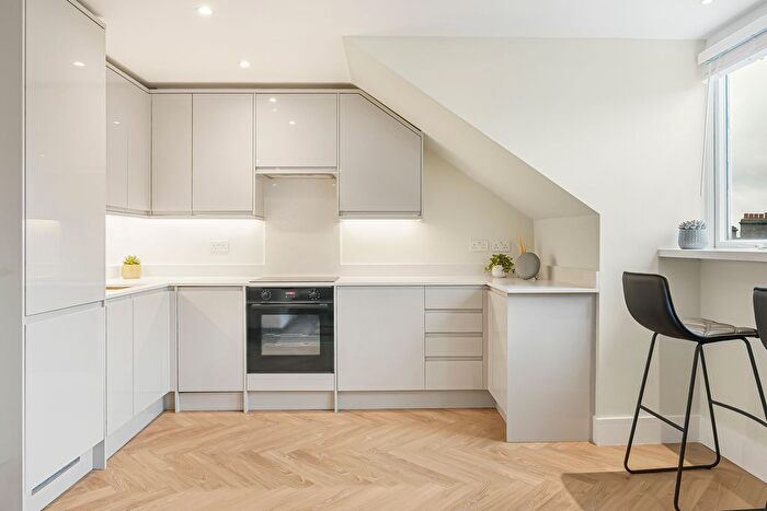 1 Bedroom Flat For Sale In Ainger Road, Primrose Hill, London, NW3