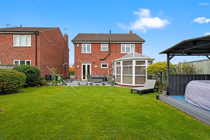 4 Bedroom Detached House For Sale In Somersby Avenue, Walton, Chesterfield, S42