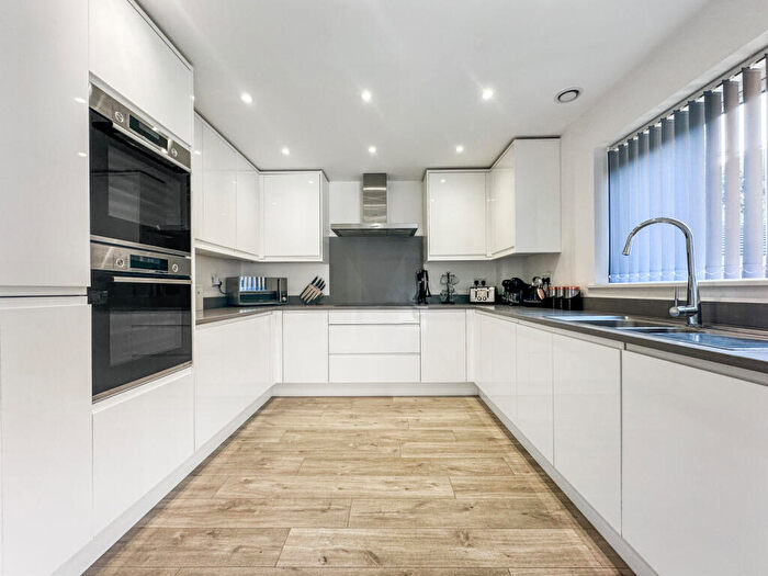 4 Bedroom Semi-Detached House For Sale In Blind Lane, Bredhurst, Gillingham, Kent, ME7