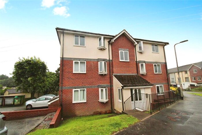2 Bedroom Flat For Sale In The Limes, Plymouth, Devon, PL6