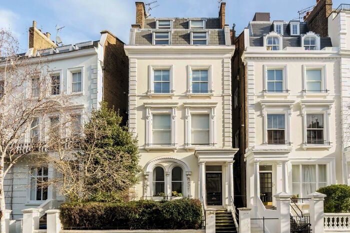 1 Bedroom Flat To Rent In Pembridge Crescent, London, W11