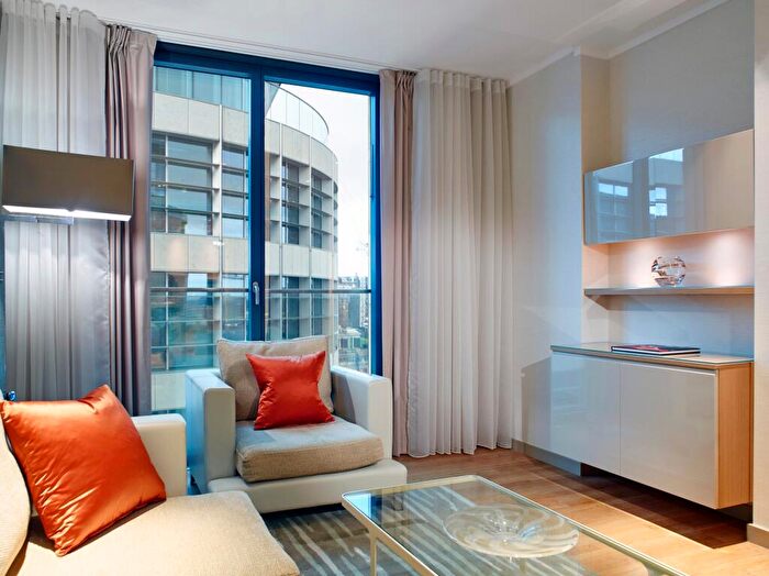 1 Bedroom Apartment To Rent In Tower Bridge, EC3R