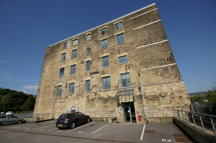 2 Bedroom Apartment For Sale In Wren Nest Mill, Glossop, **Large**, SK13