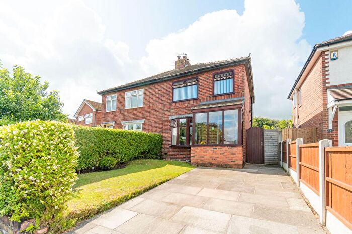 3 Bedroom Semi-Detached House For Sale In Trevor Road, Burscough, L40