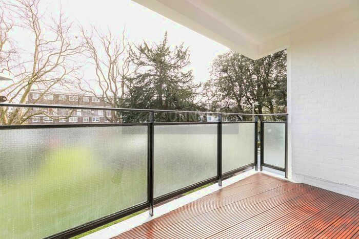 2 Bedroom Flat To Rent In Tooting Bec Road, London, SW17