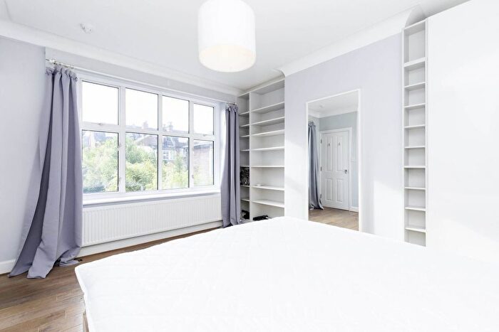 1 Bedroom Flat To Rent In Stanley Gardens, London, NW2