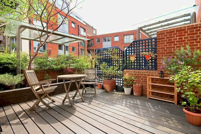 1 Bedroom Flat To Rent In Britton Street, Clerkenwell, EC1M