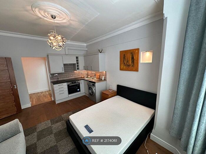 Studio To Rent In George Road, West Bridgford, Nottingham, NG2