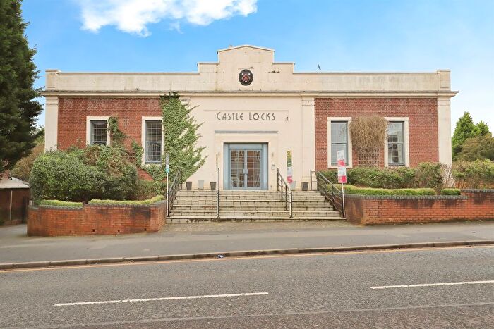 2 Bedroom Flat For Sale In Castle Road, Kidderminster, DY11