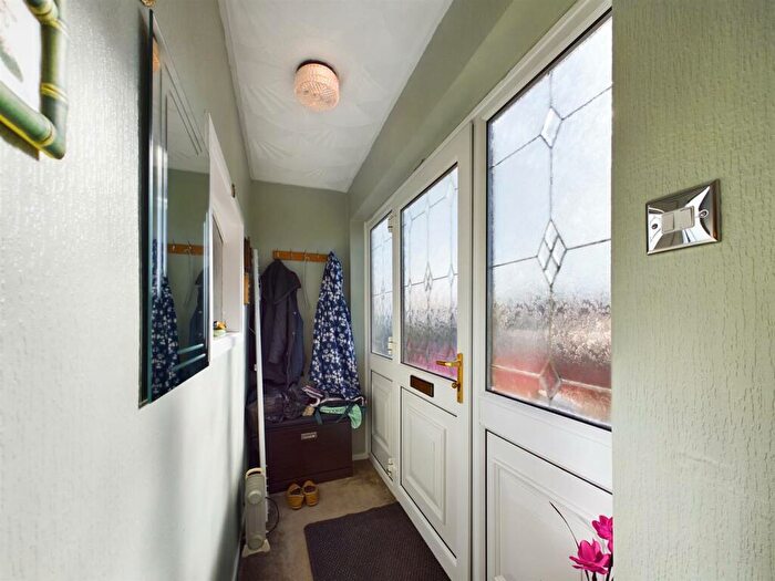 2 Bedroom Detached Bungalow For Sale In Camelot Gardens, Sutton-On-Sea, LN12