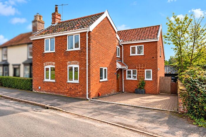 3 Bedroom Detached House For Sale In The Street, Bridgham, Norwich, Norfolk, NR16