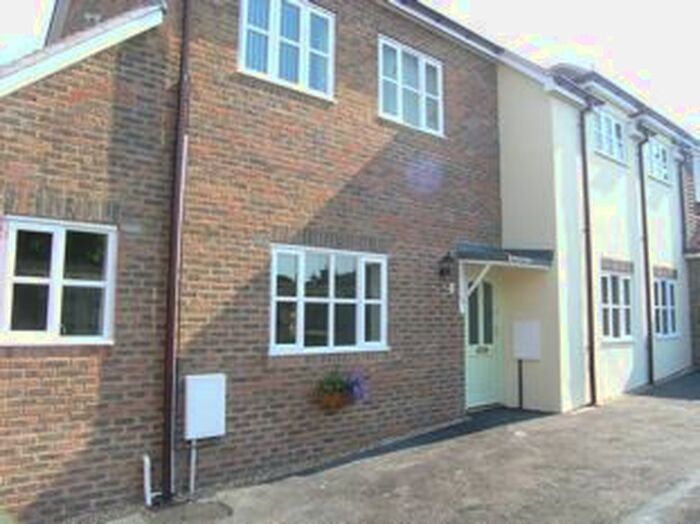 1 Bedroom Flat To Rent In Charlton Mews, Steyning, West Sussex, BN44