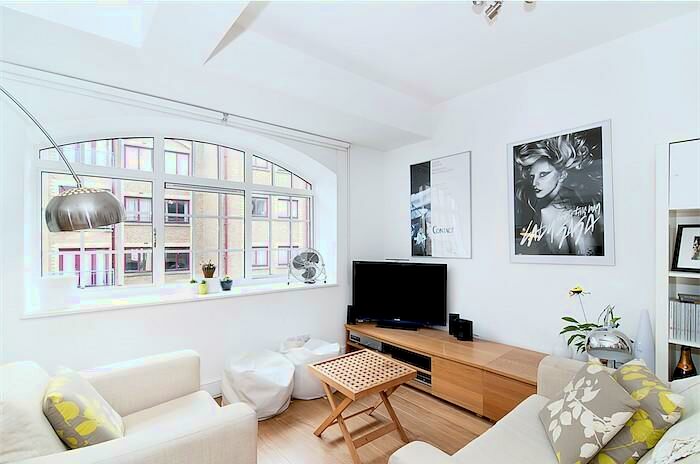 Flat To Rent In Prusoms Island, Wapping High Street, London, E1W