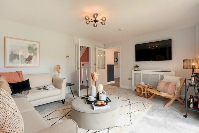 4 Bedroom Detached House For Sale In The Avenue Overstone Northants, NN6