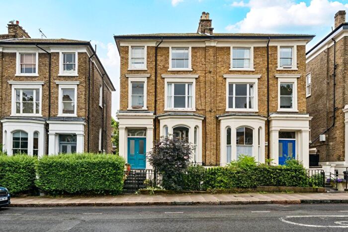 2 Bedroom Flat For Sale In St. John's Grove, London, N19