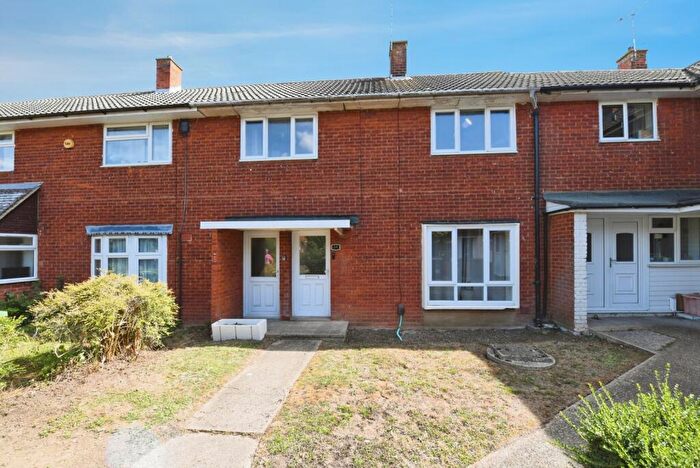 3 Bedroom Terraced House For Sale In Spenders Close, Basildon, Essex, SS14