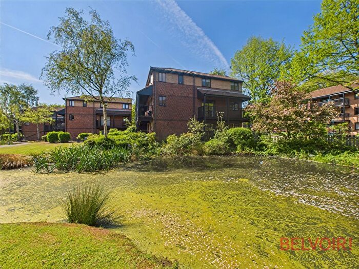 2 Bedroom Detached House To Rent In Castle Gardens, Lenton, Nottingham, NG7