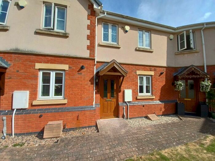 2 Bedroom Town House To Rent In Canterbury Place Scott Road, Solihull, West Midlands, B92