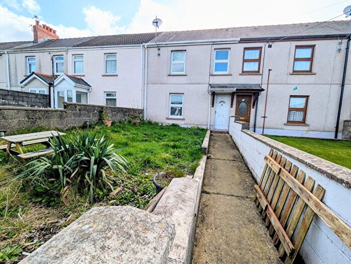 3 Bedroom Terraced House For Sale In Gwendraeth Town, Kidwelly, Carmarthenshire., SA17
