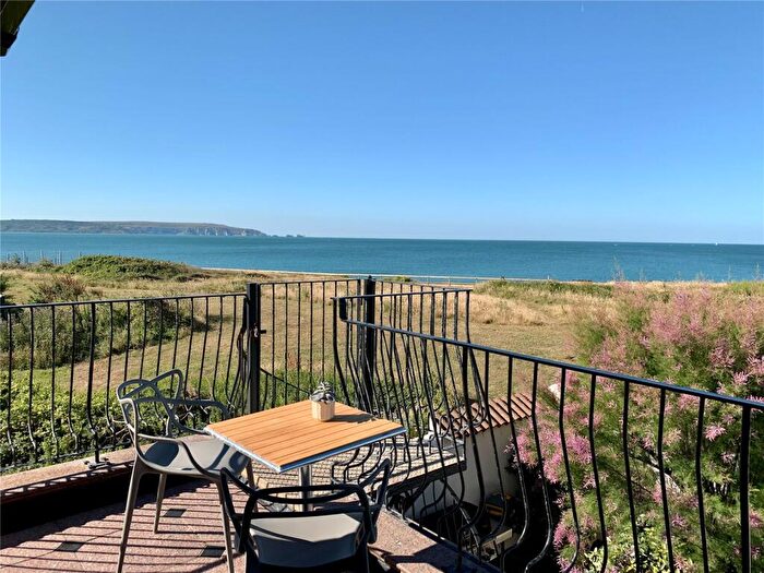 4 Bedroom End Of Terrace House For Sale In Shinglebank Drive, Milford On Sea, Lymington, Hampshire, SO41