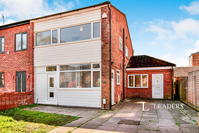 3 Bedroom Semi-Detached House To Rent In Circular Road, Manchester, M20