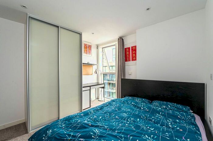 1 Bedroom Flat To Rent In Riverside Apartments, Stoke Newington, London, N4