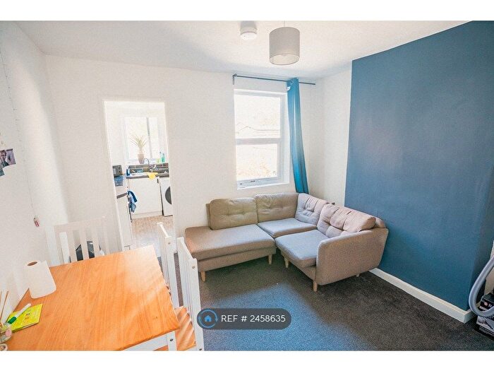 4 Bedroom Terraced House To Rent In Queens Road, Beeston, Nottingham, NG9