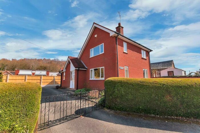 3 Bedroom Detached House For Sale In Chirk Green, Chirk, Wrexham, LL14