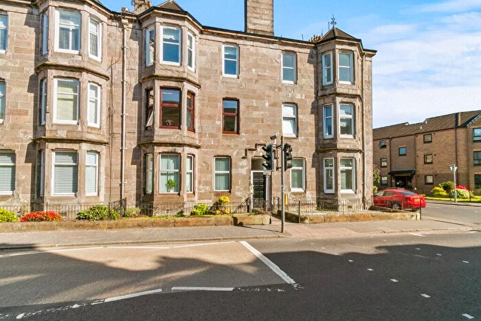2 Bedroom Flat For Sale In Bonhill Road, Dumbarton, West Dunbartonshire, G82