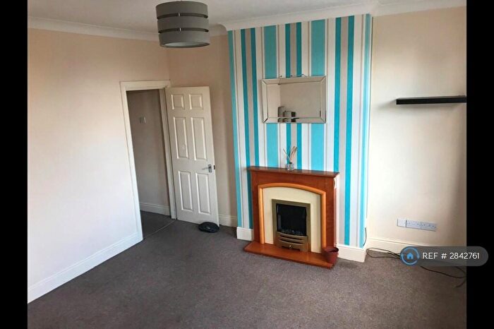 1 Bedroom Flat To Rent In Finkle Street, Stainforth, DN7