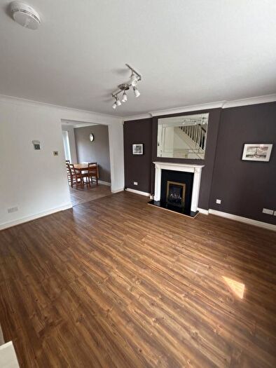 3 Bedroom Terraced House To Rent In Quintonside, Northampton, NN4