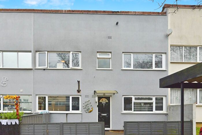 3 Bedroom Terraced House For Sale In Hatton, Tinkers Bridge, Milton Keynes, MK6