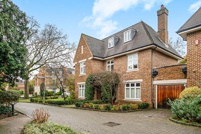 5 Bedroom Detached House For Sale In Chalmers Way, Twickenham, TW1