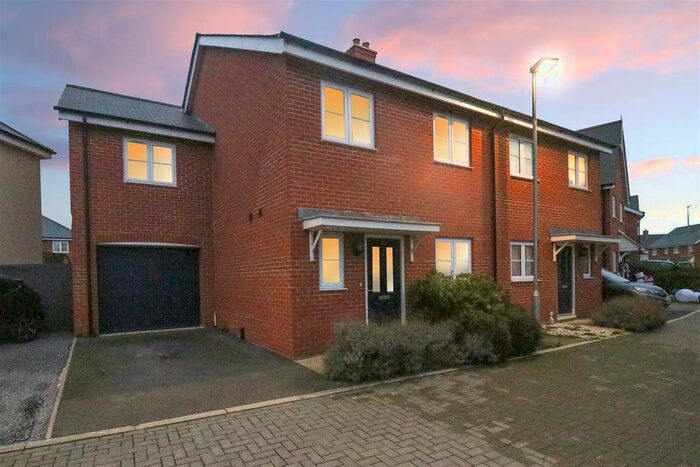 4 Bedroom Semi-Detached House To Rent In Summertime Drive, Chesterwell, Colchester, CO4