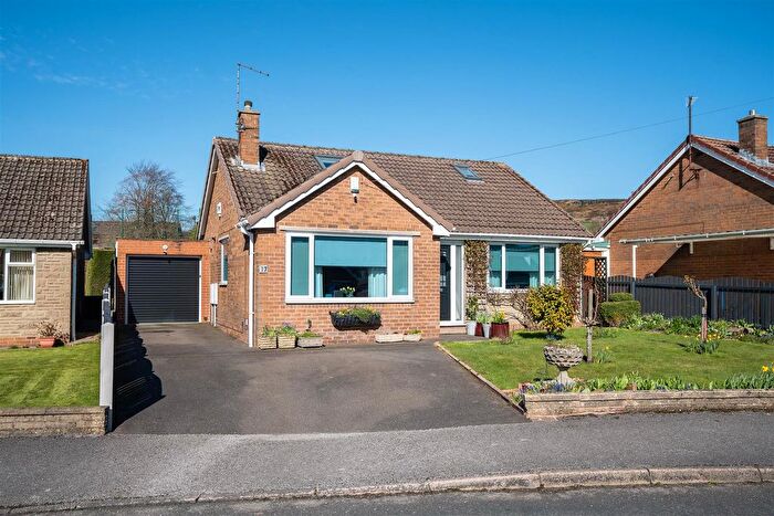 2 Bedroom Detached Bungalow For Sale In Hoyland Close, Millhouse Green, S36