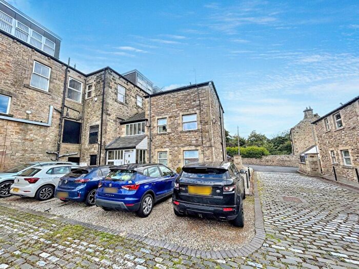 2 Bedroom Apartment For Sale In Anderson Court, Burnopfield, Newcastle Upon Tyne, Durham, NE16