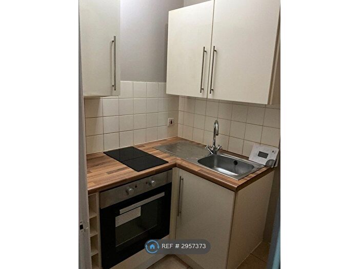 Studio To Rent In Victoria Crescent, Manchester, M30